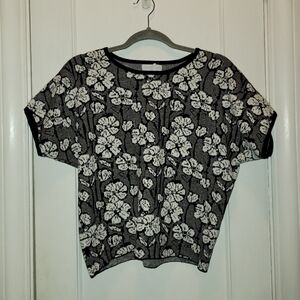 Cynthia Rowley Black And White Short Sleeve Floral Sweater Women's Size M